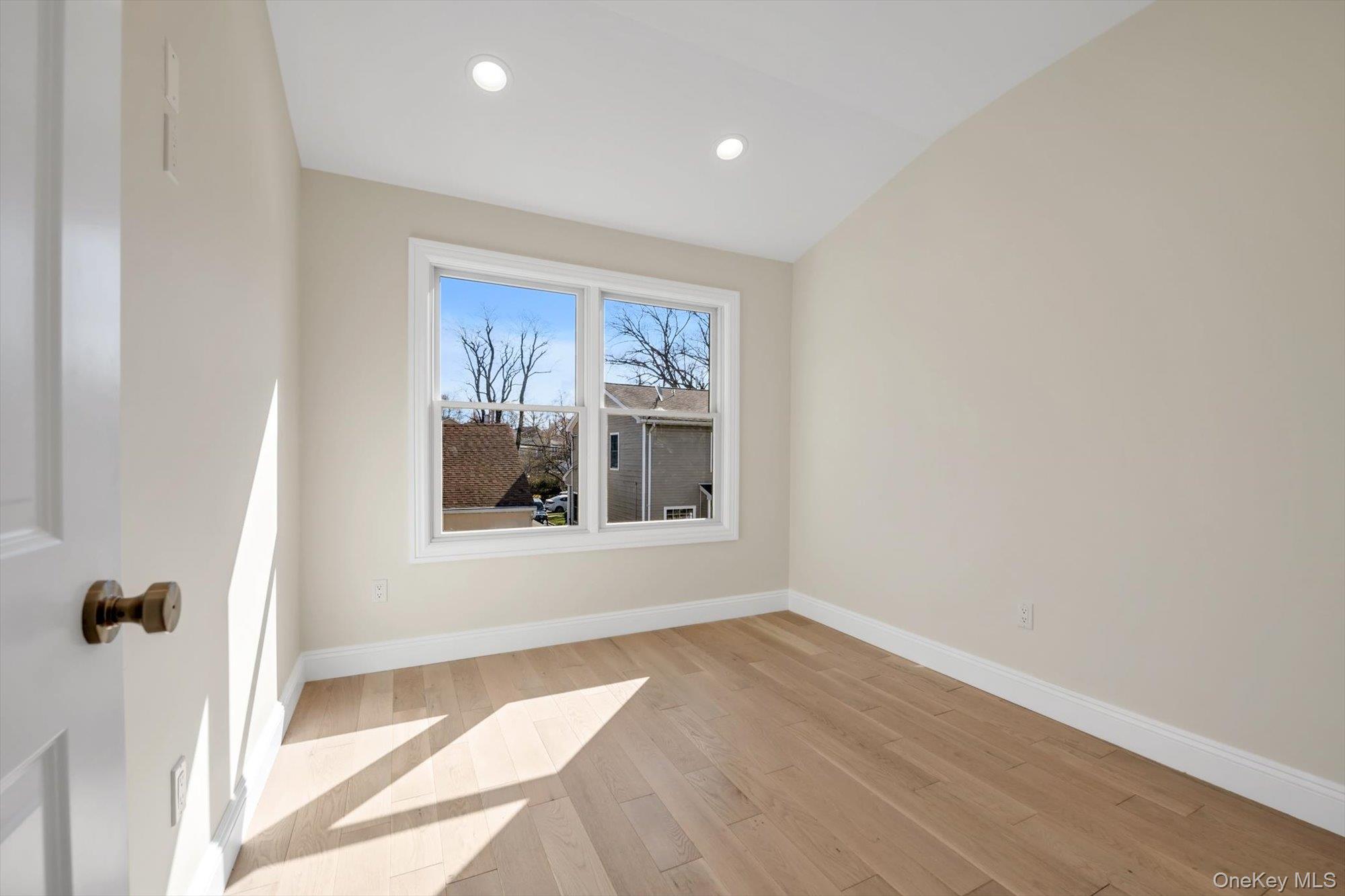 68 Edgewood Road, Unit B Port Washington, NY 11050 - Photo 9 of 22