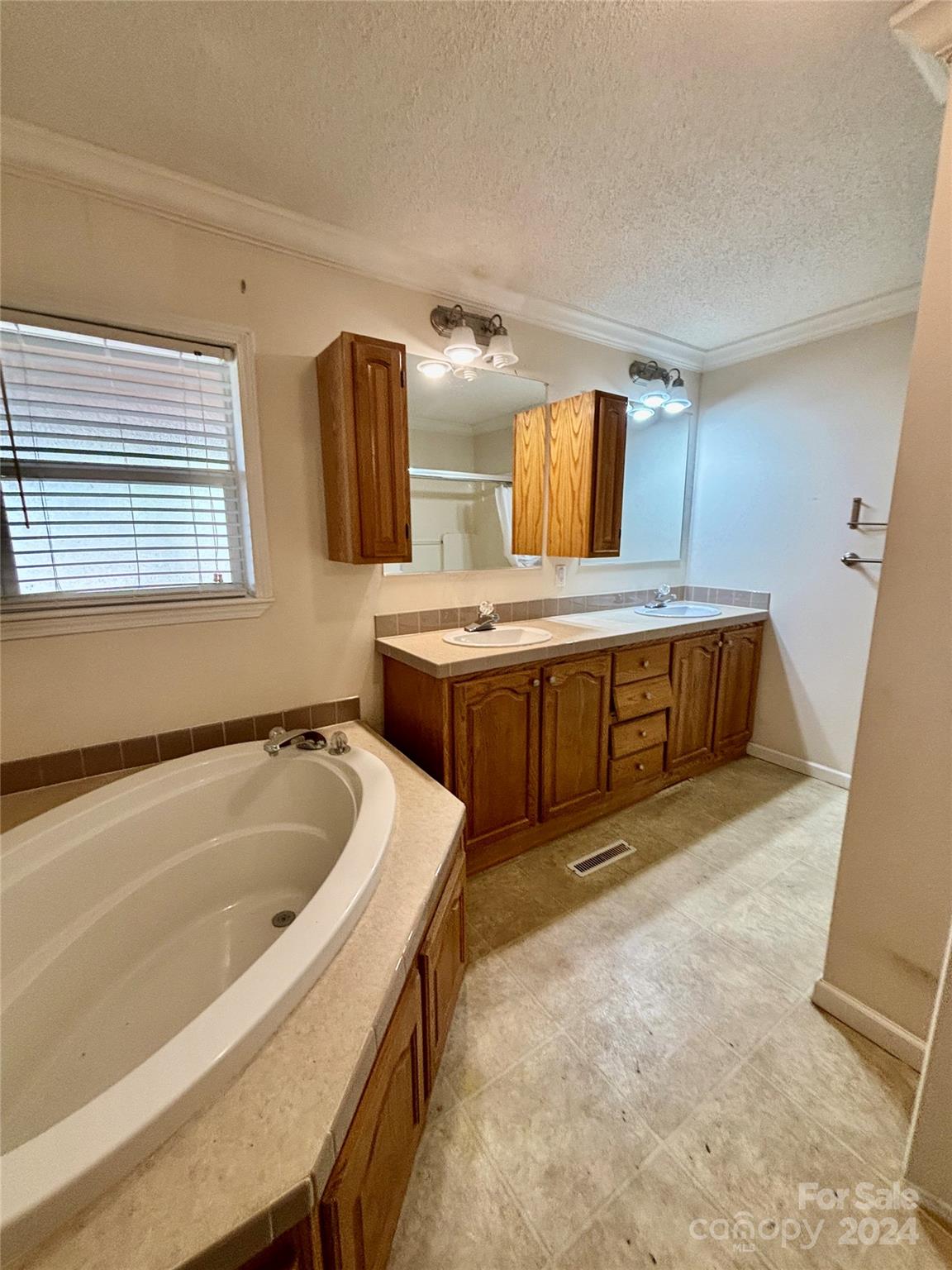 4761 Sand Clay Road Hickory, NC 28602 - Photo 18 of 30 Gallery Image 18