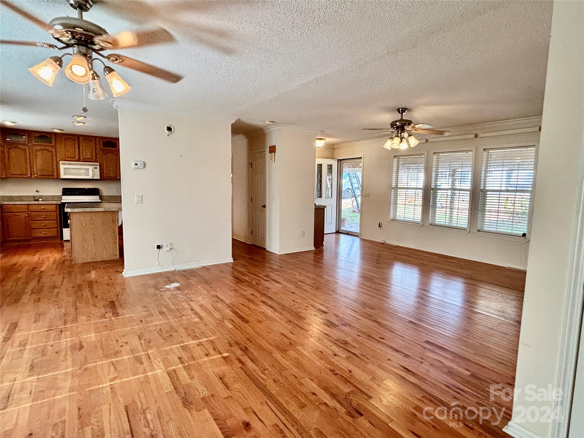 4761 Sand Clay Road Hickory, NC 28602 - Photo 6 of 30 Gallery Image 6