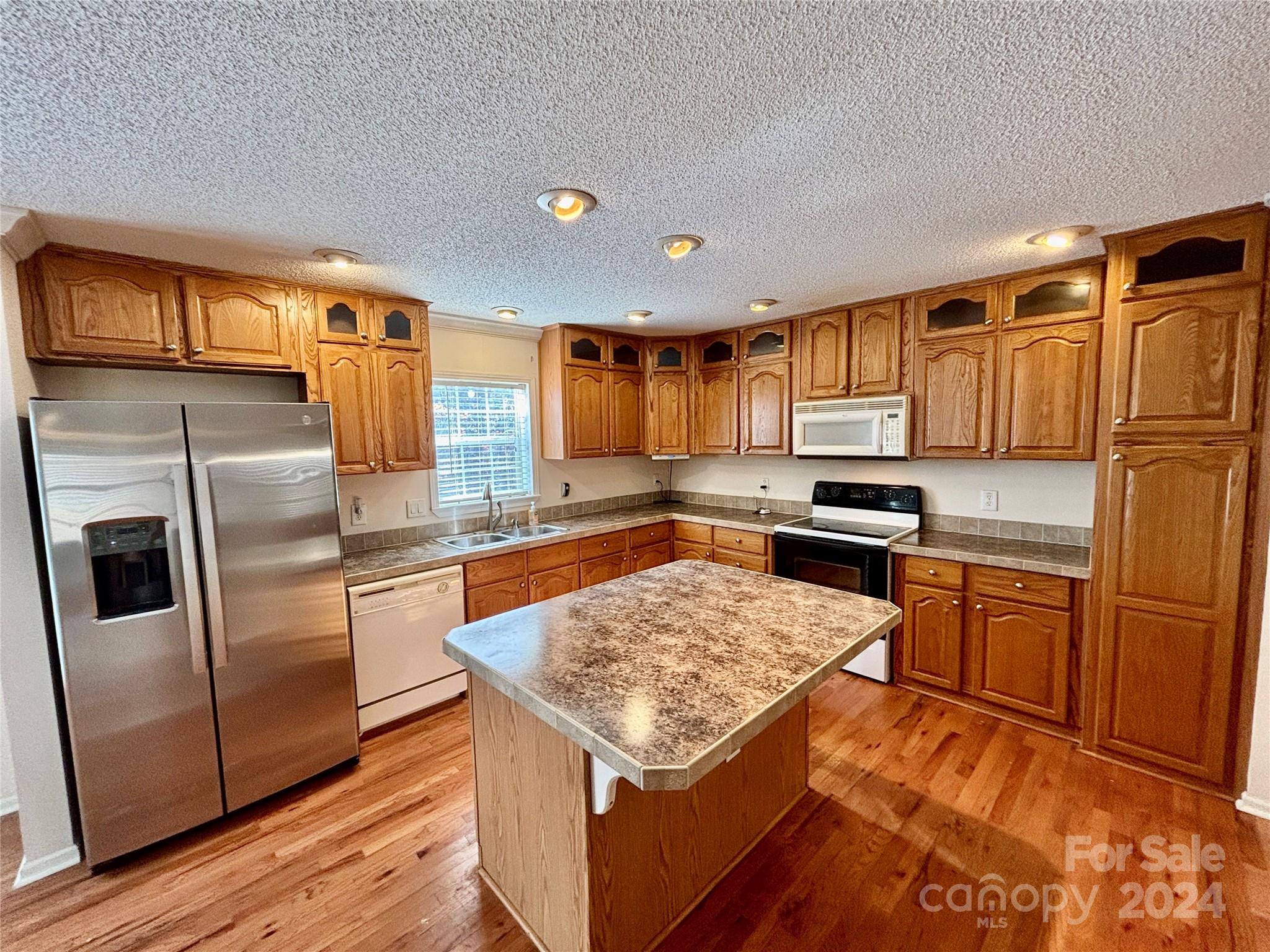 4761 Sand Clay Road Hickory, NC 28602 - Photo 7 of 30 Gallery Image 7