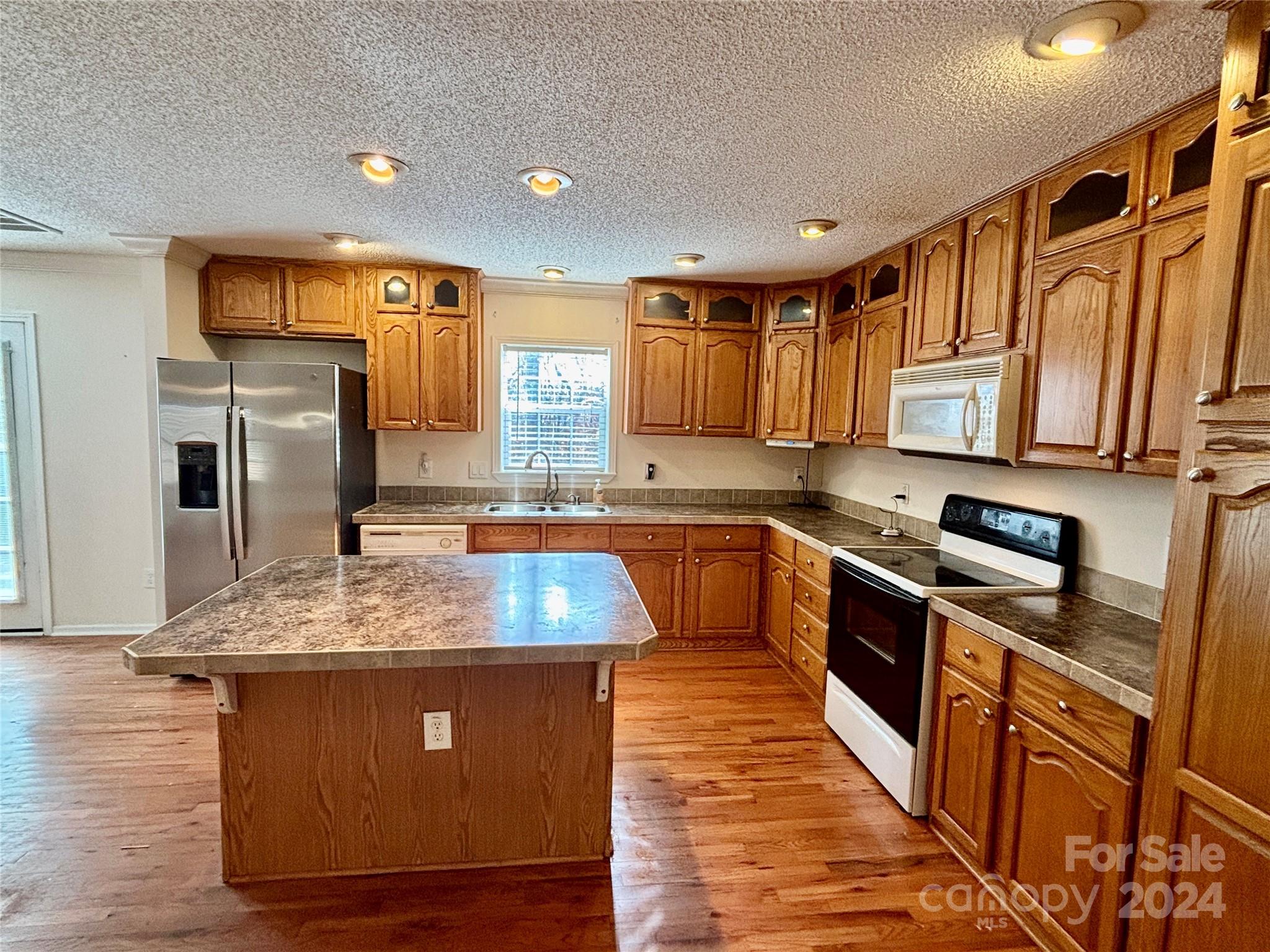 4761 Sand Clay Road Hickory, NC 28602 - Photo 8 of 30 Gallery Image 8