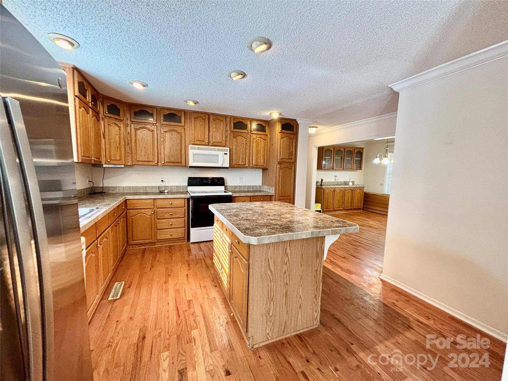 4761 Sand Clay Road Hickory, NC 28602 - Photo 9 of 30 Gallery Image 9