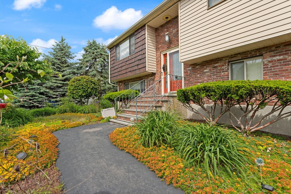 10 Katy Circle Randolph, MA 02368 - Photo 2 of 40