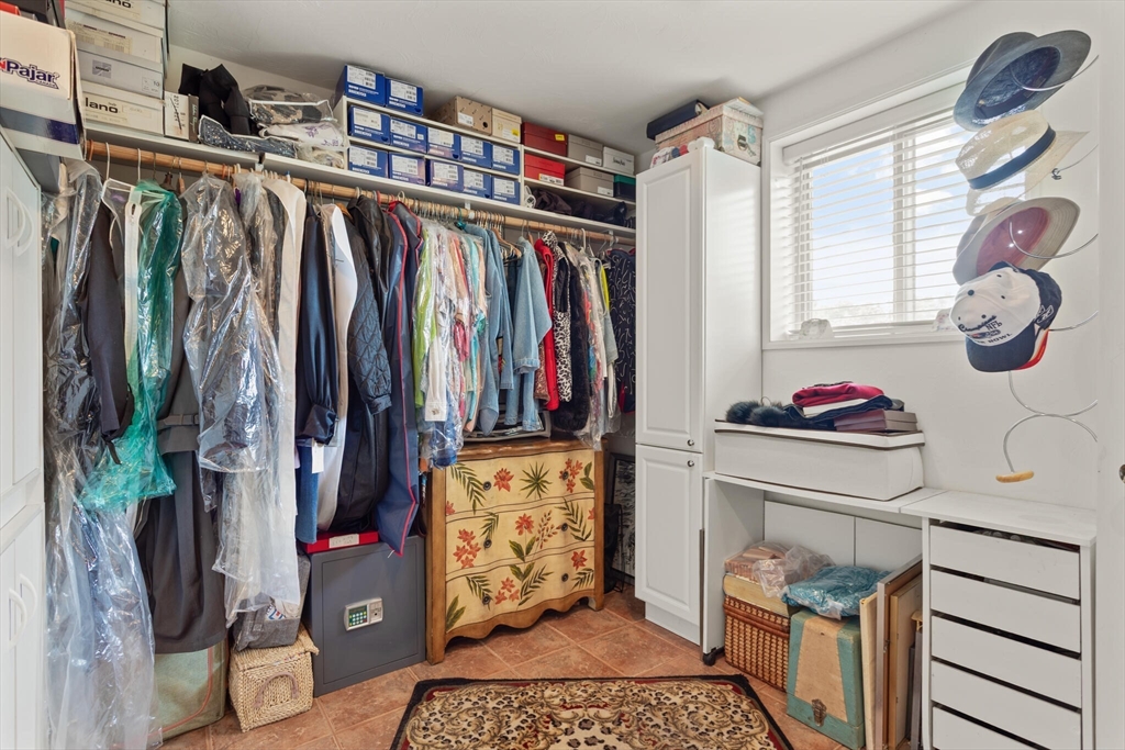 10 Katy Circle Randolph, MA 02368 - Photo 25 of 40