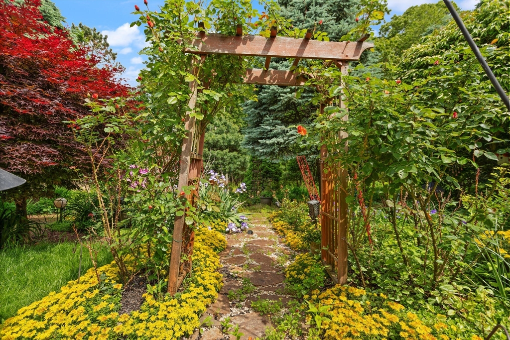 10 Katy Circle Randolph, MA 02368 - Photo 32 of 40