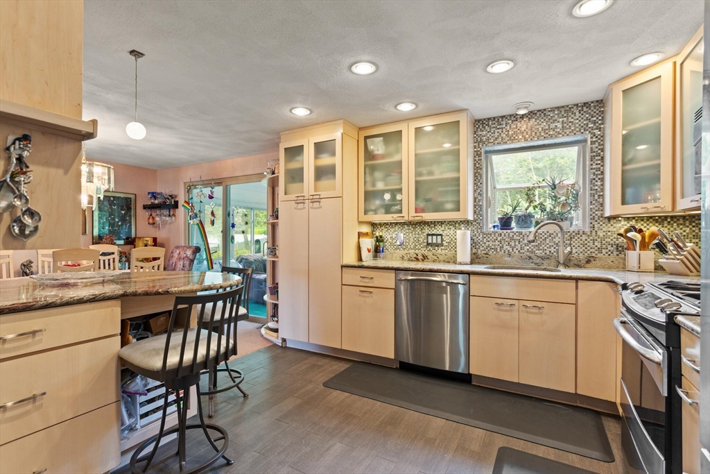 10 Katy Circle Randolph, MA 02368 - Photo 10 of 40