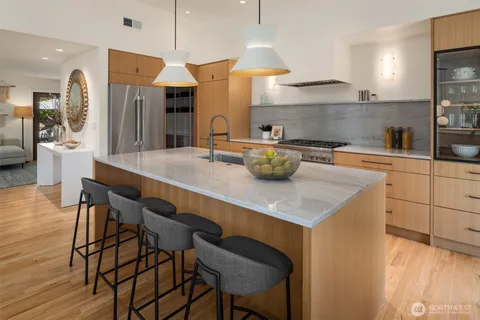 $1,988,800 | 3532 Northwest 67th Street, Seattle, WA 98117