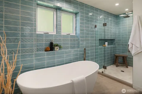 $1,988,800 | 3532 Northwest 67th Street, Seattle, WA 98117