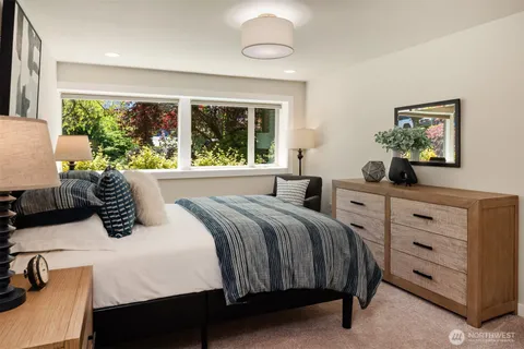 $1,988,800 | 3532 Northwest 67th Street, Seattle, WA 98117