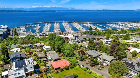 $1,988,800 | 3532 Northwest 67th Street, Seattle, WA 98117