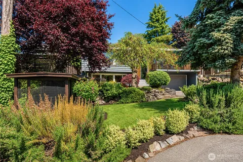 $1,988,800 | 3532 Northwest 67th Street, Seattle, WA 98117