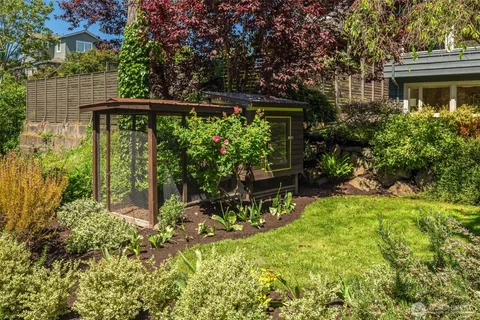 $1,988,800 | 3532 Northwest 67th Street, Seattle, WA 98117