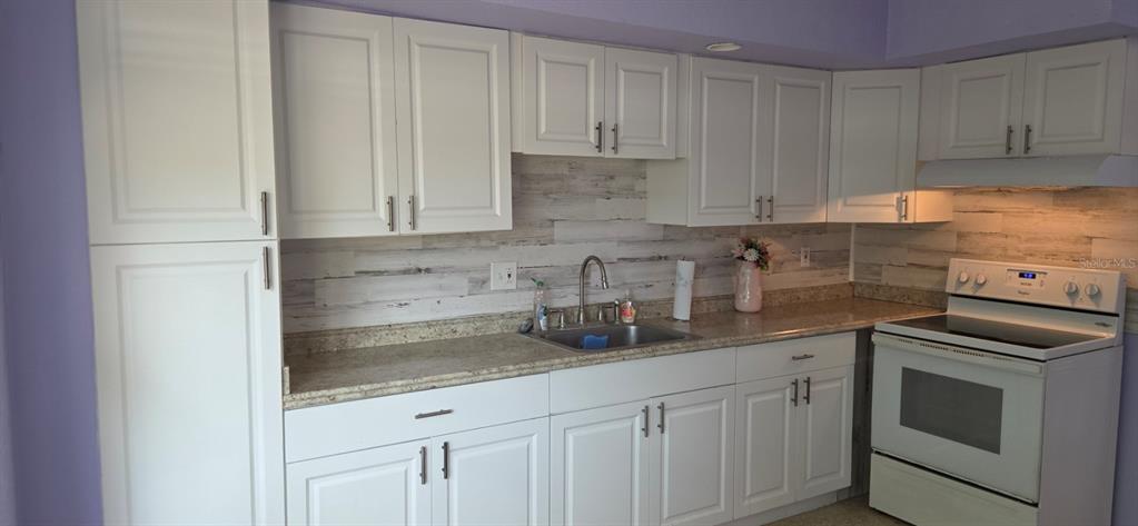 5904 Elm Street New Port Richey, FL 34652 - Photo 9 of 51 Gallery Image 9