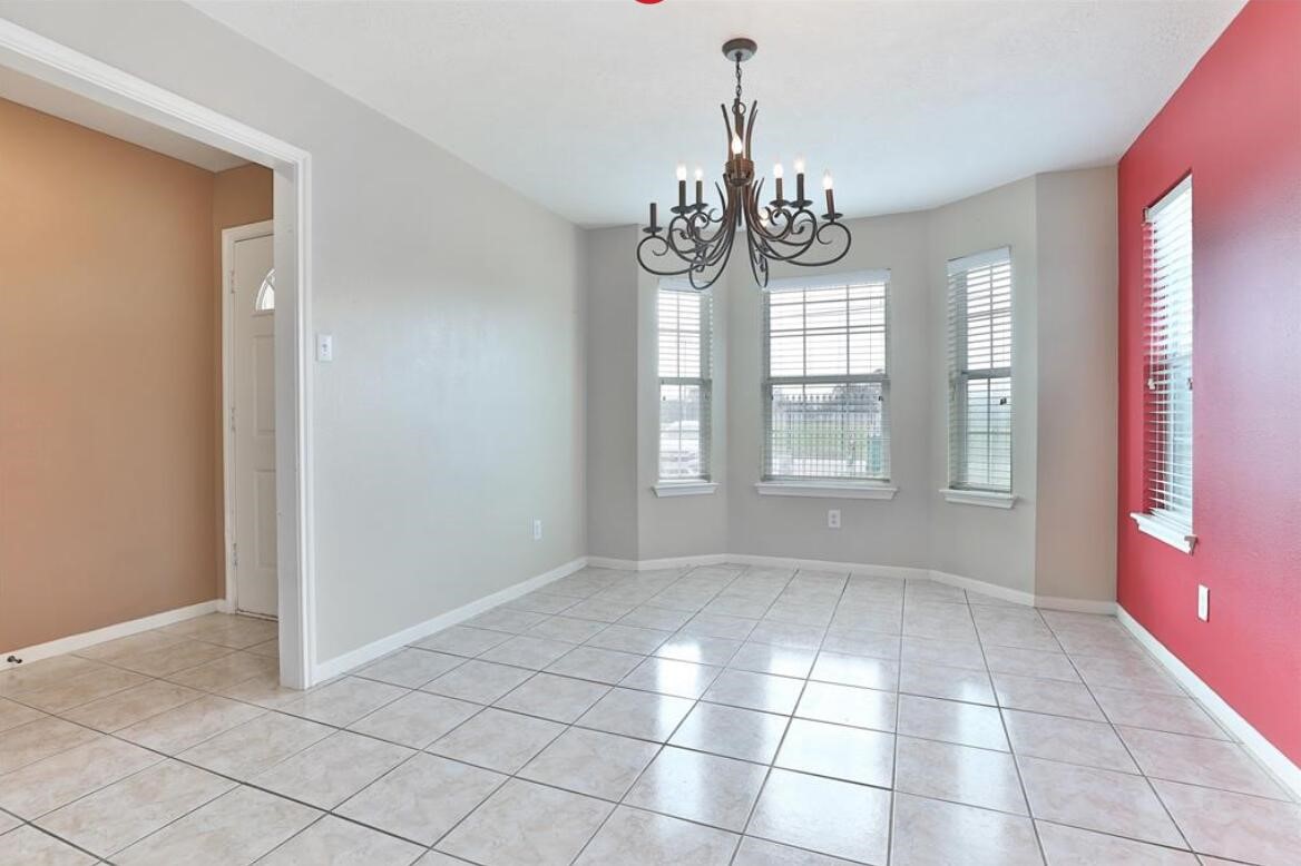 9042 McGallion Road Houston, TX 77022 - Photo 4 of 21 Gallery Image 4