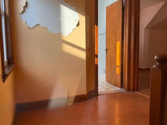 $174,900 | 9134 South Paxton Avenue, Chicago, IL 60617