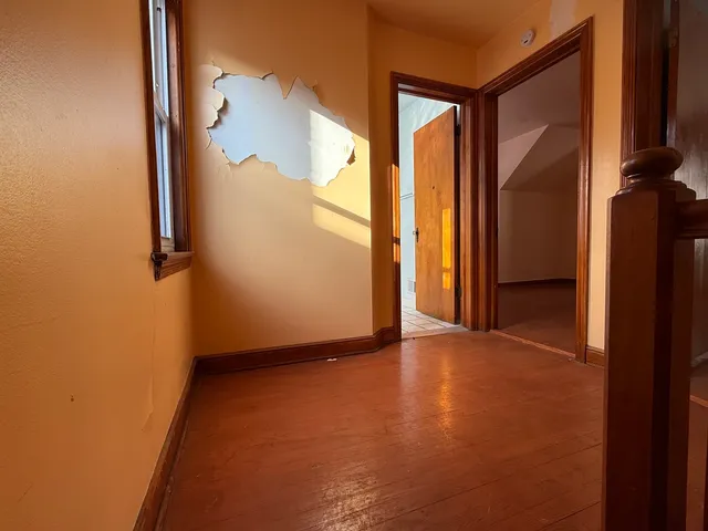 $174,900 | 9134 South Paxton Avenue, Chicago, IL 60617