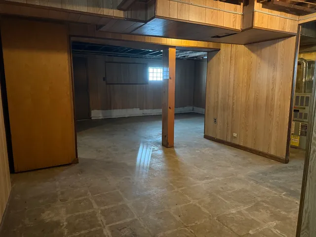 $174,900 | 9134 South Paxton Avenue, Chicago, IL 60617