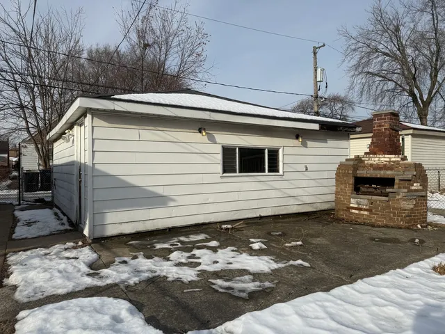 $174,900 | 9134 South Paxton Avenue, Chicago, IL 60617