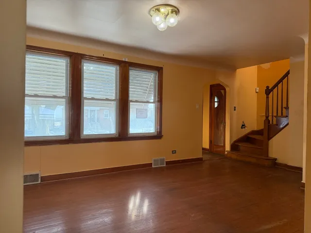 $174,900 | 9134 South Paxton Avenue, Chicago, IL 60617