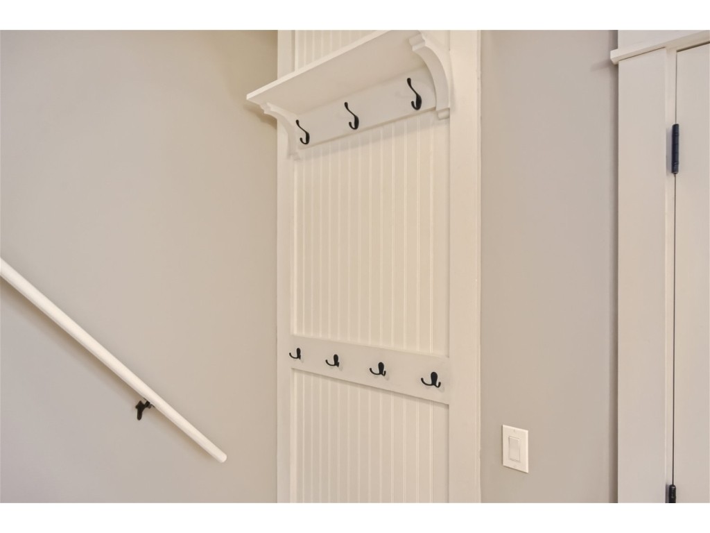 6824 Beckwith Road Mount Juliet, TN 37122 - Photo 4 of 36 a view of a bathroom