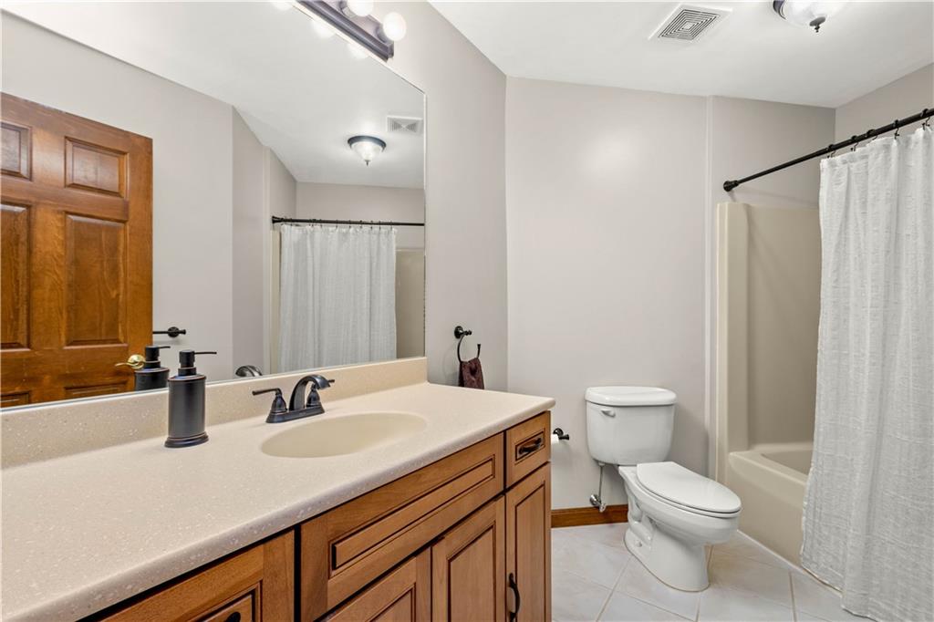 3655 Sandy Hill Road Gibsonia, PA 15044 - Photo 16 of 25 Gallery Image 16
