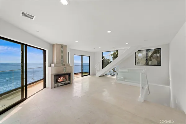 $40,000 | 715 Ocean Front, Laguna Beach, CA 92651