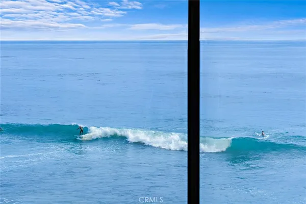 $40,000 | 715 Ocean Front, Laguna Beach, CA 92651