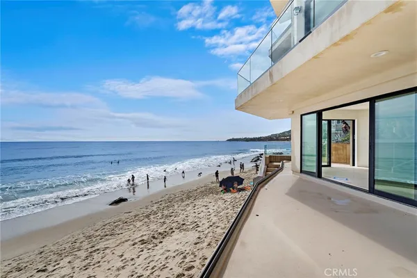 $40,000 | 715 Ocean Front, Laguna Beach, CA 92651