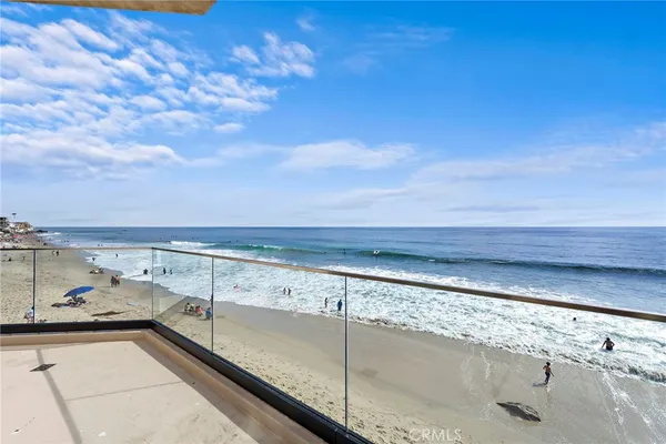$40,000 | 715 Ocean Front, Laguna Beach, CA 92651