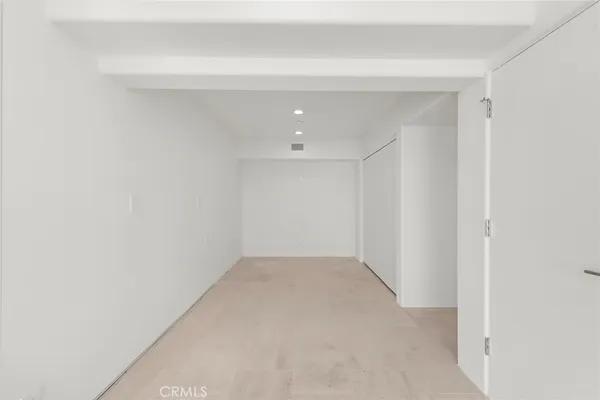 $40,000 | 715 Ocean Front, Laguna Beach, CA 92651