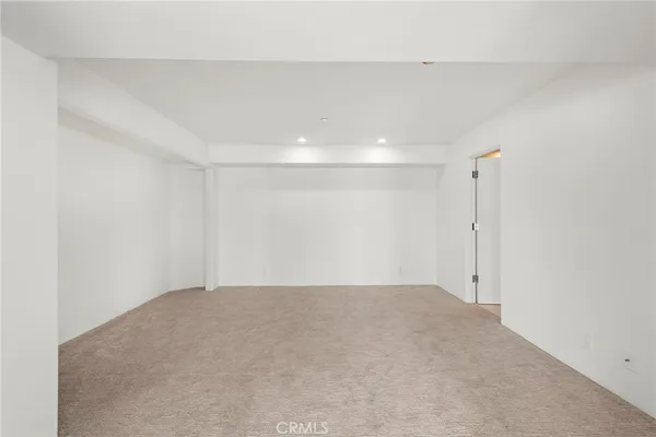 $40,000 | 715 Ocean Front, Laguna Beach, CA 92651