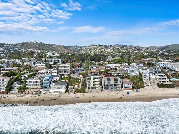 $40,000 | 715 Ocean Front, Laguna Beach, CA 92651