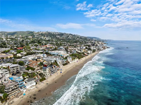 $40,000 | 715 Ocean Front, Laguna Beach, CA 92651