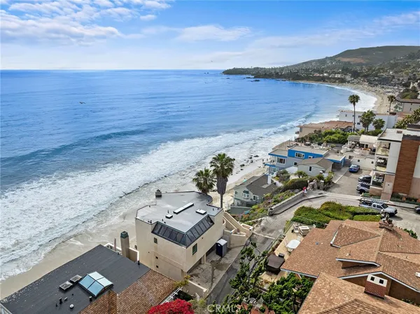 $40,000 | 715 Ocean Front, Laguna Beach, CA 92651
