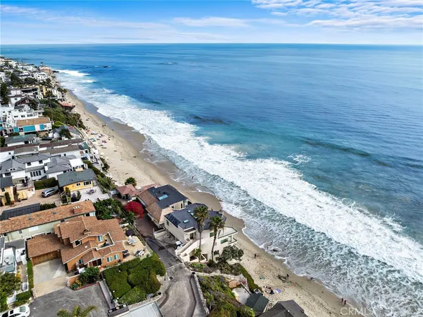 $40,000 | 715 Ocean Front, Laguna Beach, CA 92651