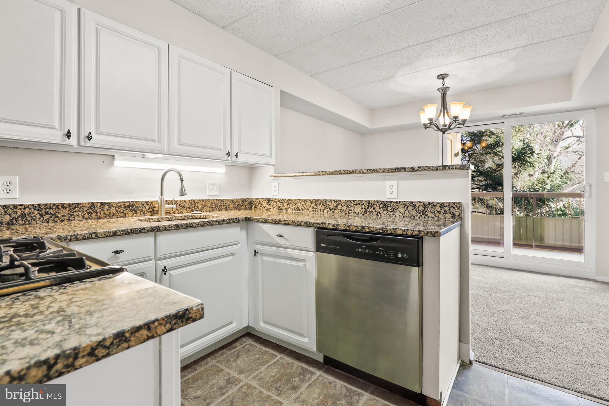 5665 Harpers Farm Road Columbia, MD 21044 - Photo 4 of 29