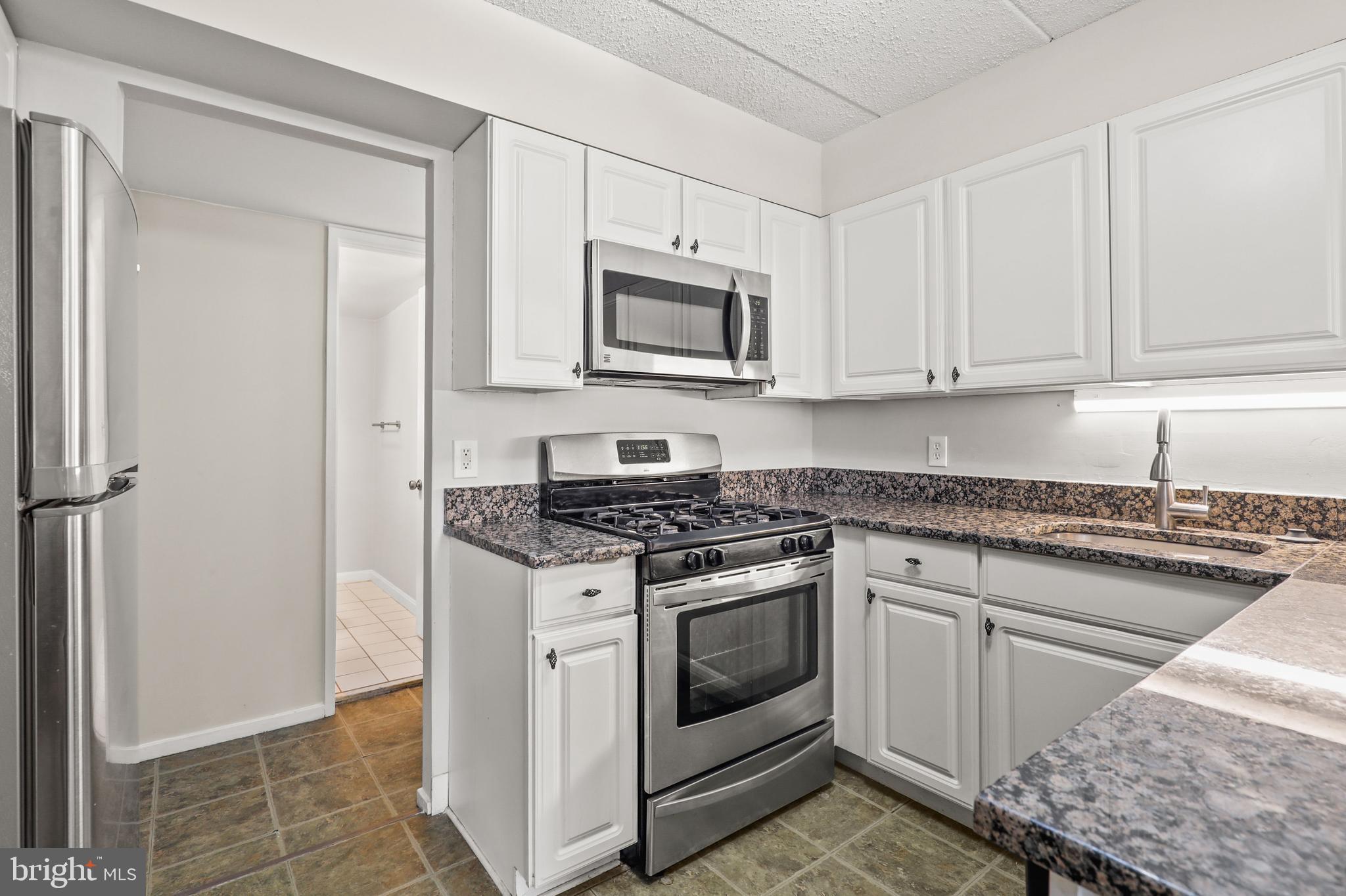 5665 Harpers Farm Road Columbia, MD 21044 - Photo 5 of 29