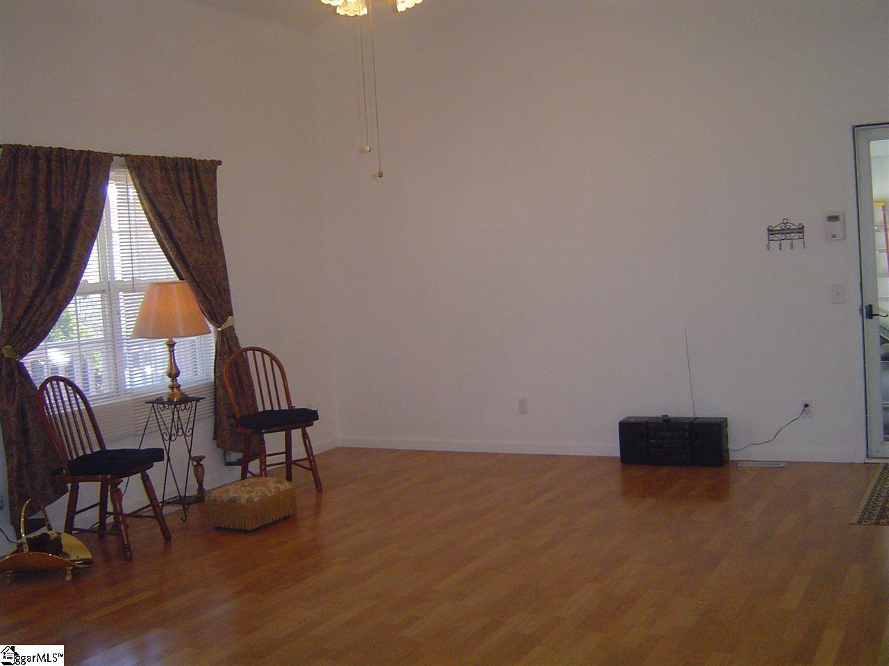 174 Half Moon Road Wellford, SC 29385 - Photo 3 of 15 Gallery Image 3