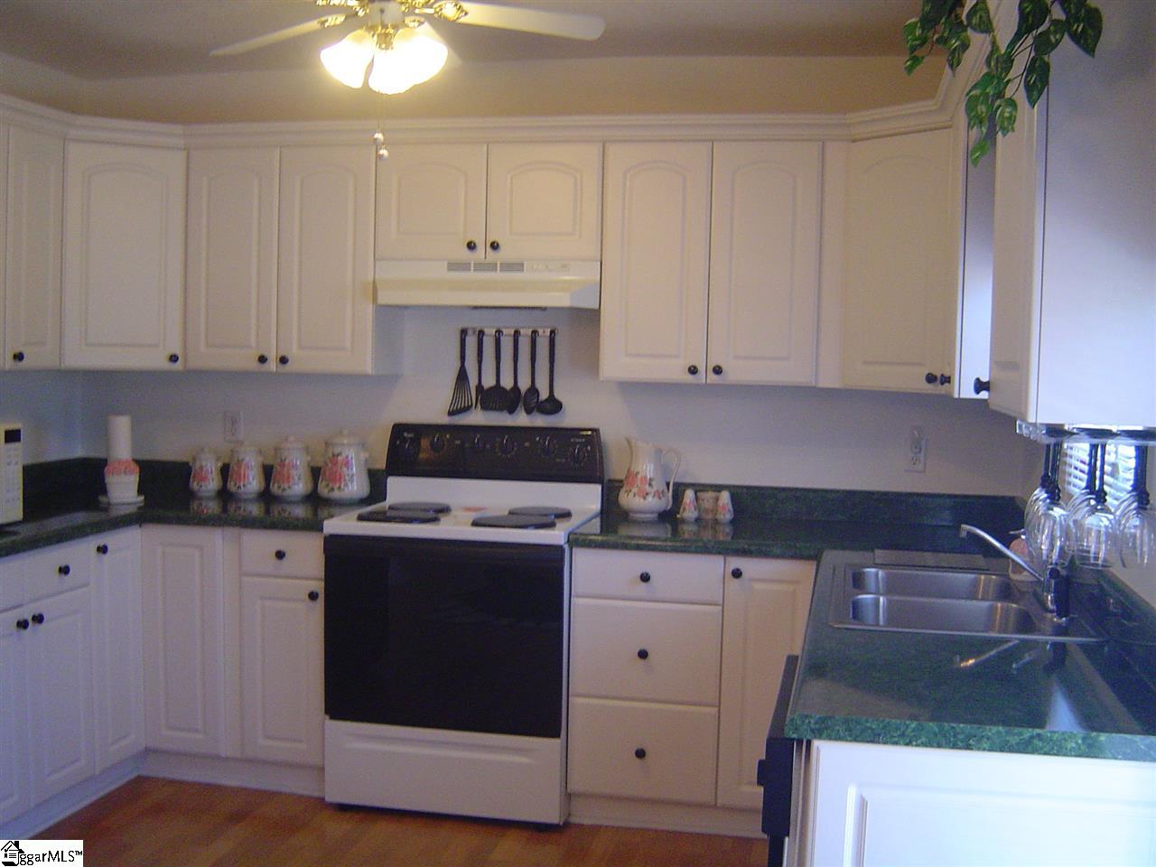 174 Half Moon Road Wellford, SC 29385 - Photo 4 of 15 Gallery Image 4