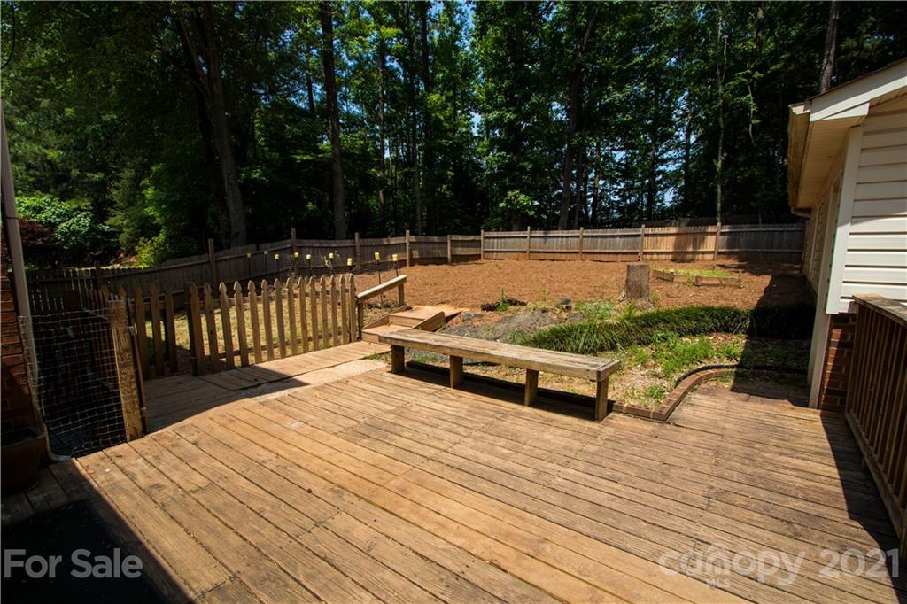 412 Neill Ridge Road Matthews, NC 28105 - Photo 21 of 25 a view of a terrace with chairs