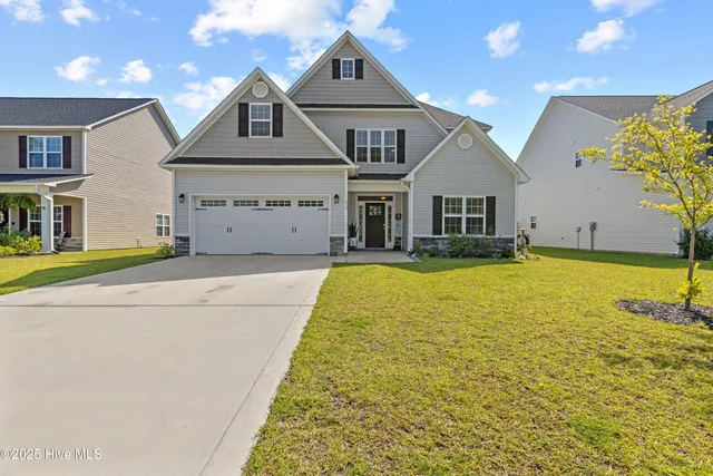 $475,000 | 419 Nantucket Trail, Sneads Ferry, NC 28460
