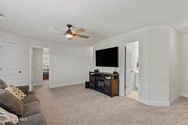 $475,000 | 419 Nantucket Trail, Sneads Ferry, NC 28460