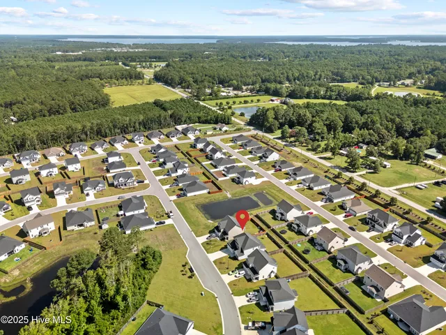 $475,000 | 419 Nantucket Trail, Sneads Ferry, NC 28460