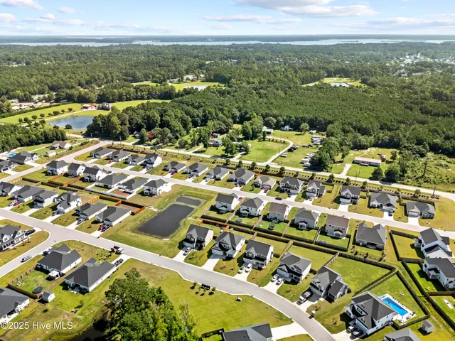 $475,000 | 419 Nantucket Trail, Sneads Ferry, NC 28460