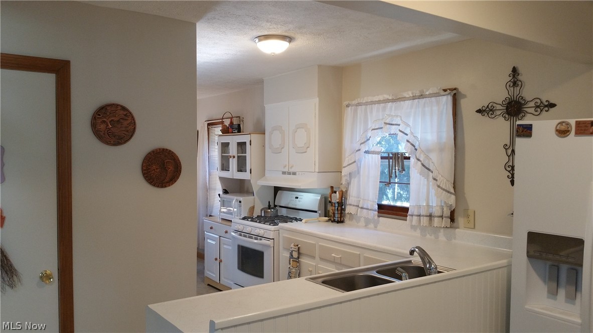 7263 State Road Cleveland, OH 44134 - Photo 5 of 21