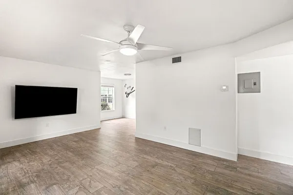 $1,950 | 12104 Florida A1A Alternate, Unit G7, West Palm Beach, FL 33410