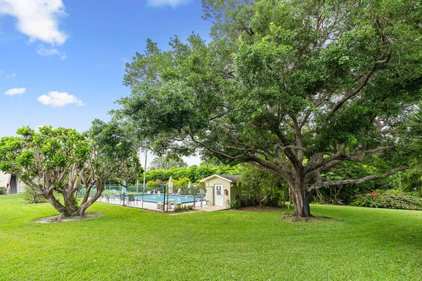 $1,950 | 12104 Florida A1A Alternate, Unit G7, West Palm Beach, FL 33410