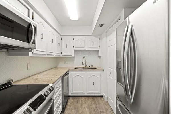 $1,950 | 12104 Florida A1A Alternate, Unit G7, West Palm Beach, FL 33410