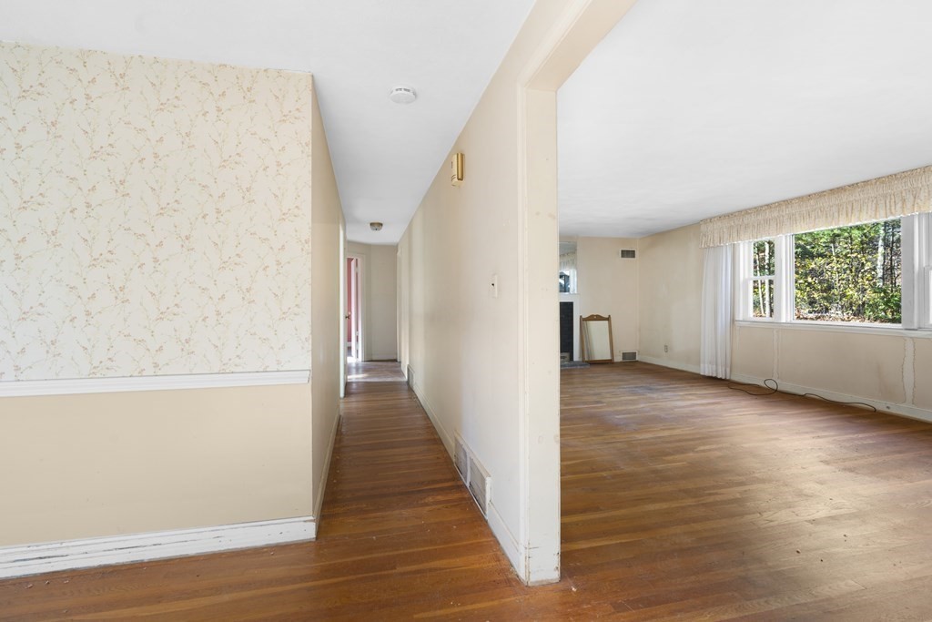 1 Cole Road Wayland, MA 01778 - Photo 11 of 26