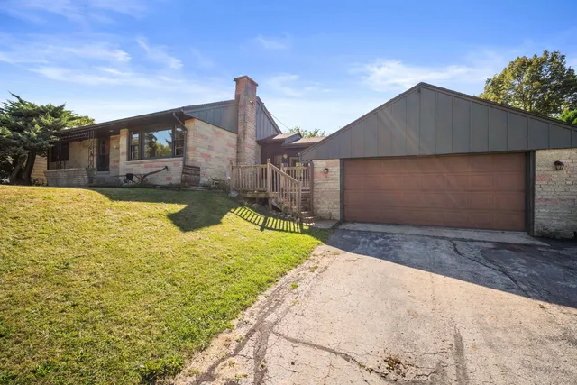 $380,000 | 2403 West Alvina Avenue, Milwaukee, WI 53221